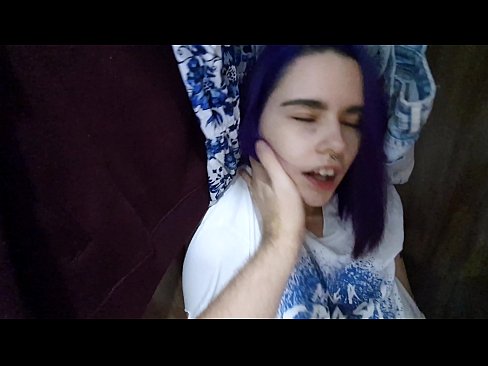 ❤️ Fant min søster i skapet og hjalp henne med å komme ❤️❌ Sexvideo hos oss ❌️❤